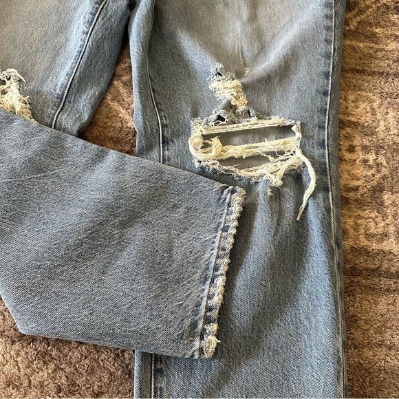 NWT Good American The Weekender High Rise Girlfriend Straight Distressed Jeans - Picture 6 of 11